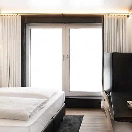 Hotel Kuf By Wmm