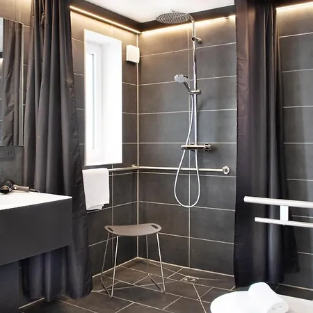 Hotel Kuf By Wmm *